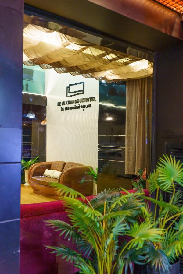 De Lux Bangkok Hotel Esterno foto