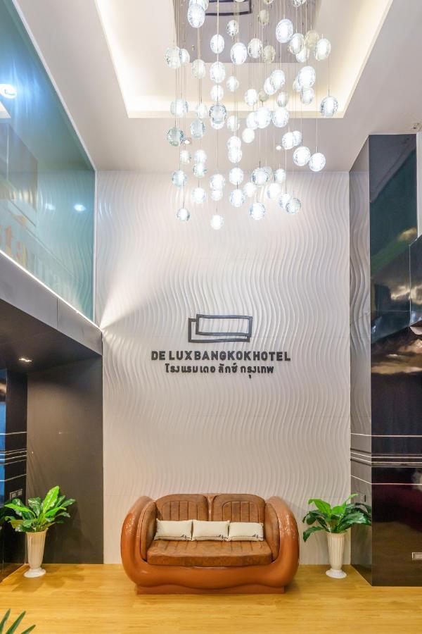 De Lux Bangkok Hotel Esterno foto
